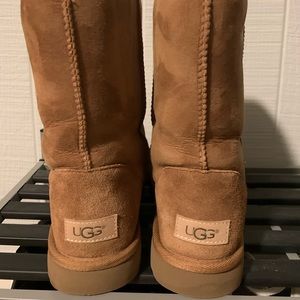 UGG 2 Short classic boots
